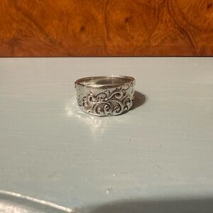Silpada Poseidon Silver Swirl Band Ring